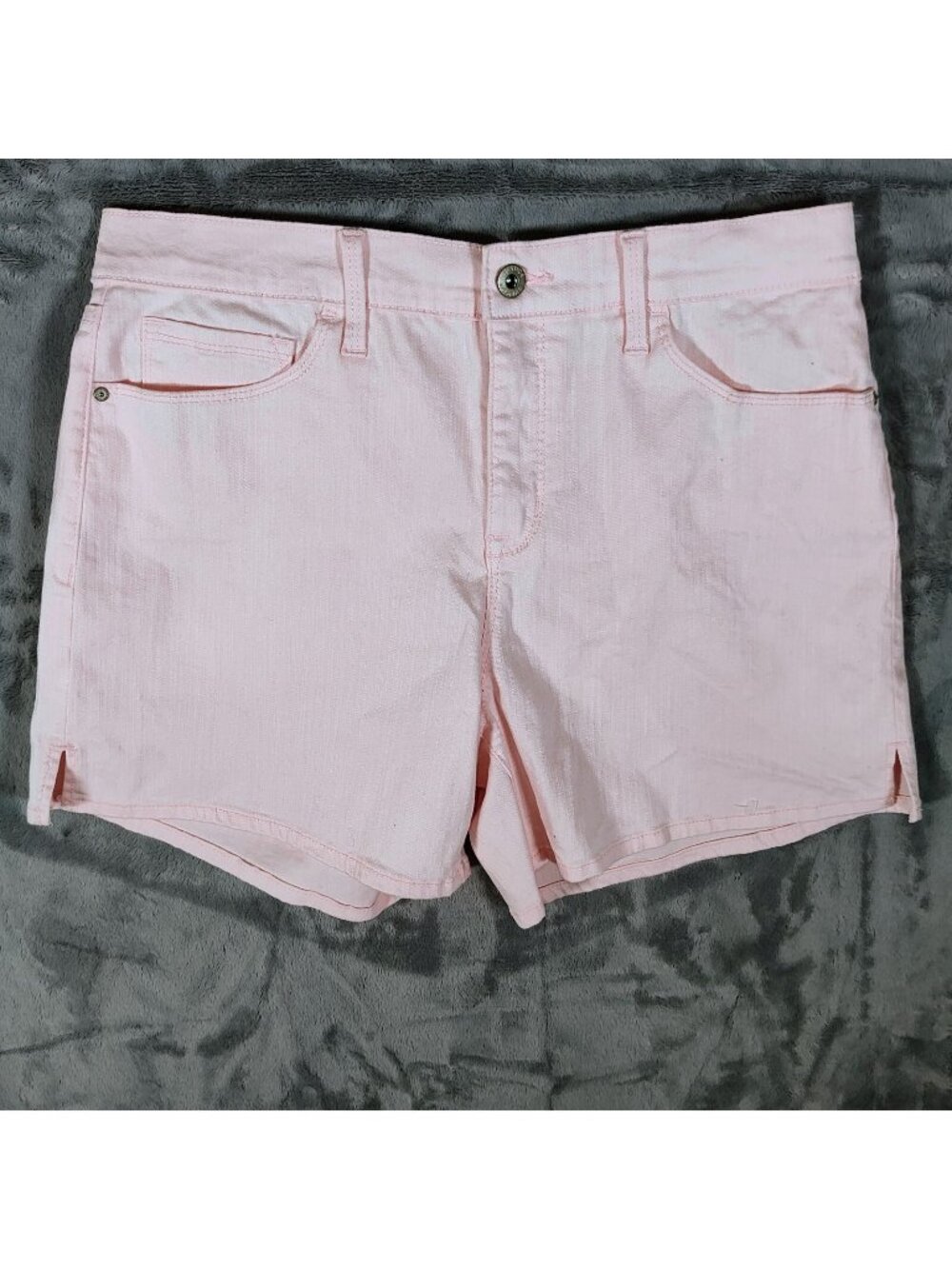 Jessica Simpson Women's Pink High Rise Relaxed Fit Side Slit Short (Size 8)